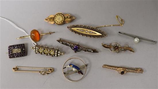 Eleven assorted late Victorian and later bar brooches etc.